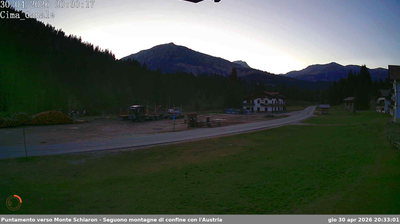 immagine della webcam nei dintorni di Lorenzago di Cadore: webcam San Pietro di Cadore