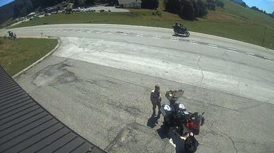 immagine della webcam nei dintorni di Molina di Ledro: webcam San Giacomo di Brentonico