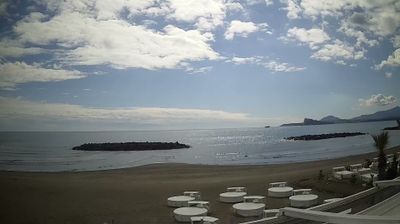 immagine della webcam nei dintorni di Giugliano in Campania: webcam Monte di Procida