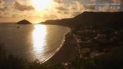 immagine della webcam nei dintorni di Isola di Procida: webcam Barano d'Ischia