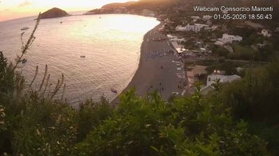 immagine della webcam nei dintorni di Procida: webcam Barano d'Ischia