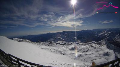 immagine della webcam nei dintorni di Cervinia Plan Maison: webcam Punta Indren