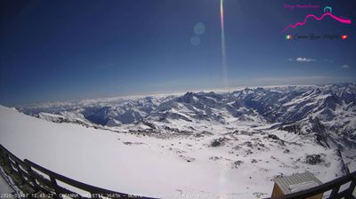immagine della webcam nei dintorni di Cervinia Cime Bianche Laghi: webcam Punta Indren