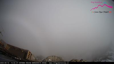 immagine della webcam nei dintorni di Champoluc: webcam Capanna Margherita