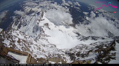immagine della webcam nei dintorni di Riva Valdobbia: webcam Capanna Margherita