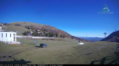 immagine della webcam nei dintorni di Castelluccio Norcia: webcam Pintura di Bolognola