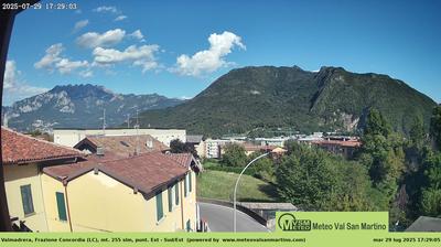 immagine della webcam nei dintorni di Suello: webcam Valmadrera