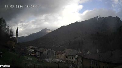 immagine della webcam nei dintorni di Lavarone: webcam Arsiero
