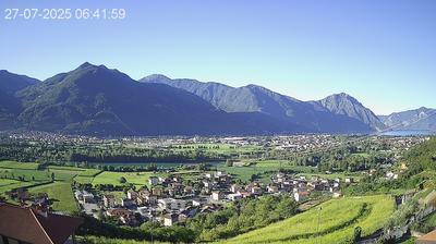 immagine della webcam nei dintorni di Monte Isola: webcam Costa Volpino