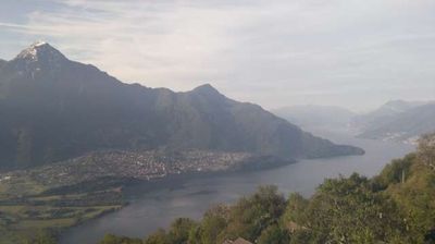 immagine della webcam nei dintorni di Menarola: webcam Montemezzo