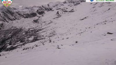 immagine della webcam nei dintorni di Menarola: webcam Val di Mello