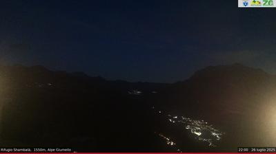 immagine della webcam nei dintorni di Monte Legnone: webcam Alpe Giumello