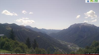 immagine della webcam nei dintorni di Dervio: webcam Alpe Giumello