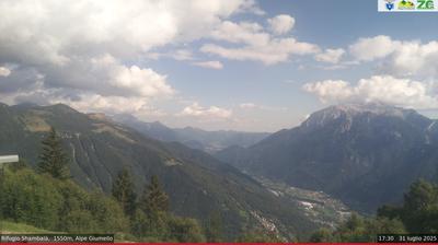 immagine della webcam nei dintorni di Cremia: webcam Alpe Giumello