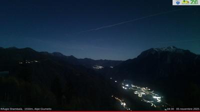 immagine della webcam nei dintorni di Piani di Bobbio: webcam Alpe Giumello