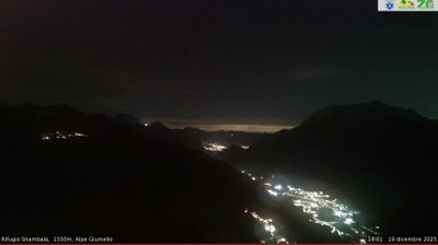 immagine della webcam nei dintorni di Montemezzo: webcam Alpe Giumello