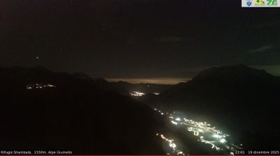 immagine della webcam nei dintorni di Albaredo per San Marco: webcam Alpe Giumello
