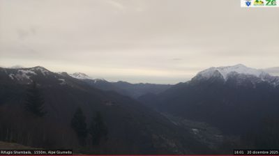 immagine della webcam nei dintorni di Moggio: webcam Alpe Giumello
