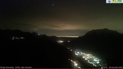 immagine della webcam nei dintorni di Monte Legnone: webcam Alpe Giumello
