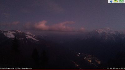 immagine della webcam nei dintorni di Piani di Bobbio: webcam Alpe Giumello