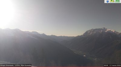 immagine della webcam nei dintorni di Dosso del Liro: webcam Alpe Giumello