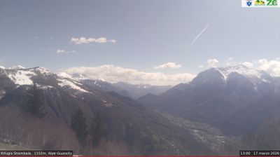 immagine della webcam nei dintorni di Moggio: webcam Alpe Giumello