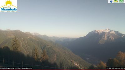 immagine della webcam nei dintorni di Valtorta: webcam Alpe Giumello