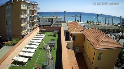 immagine della webcam nei dintorni di Chiusanico: webcam San Bartolomeo al Mare