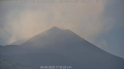immagine della webcam nei dintorni di Camporotondo Etneo: webcam Trecastagni
