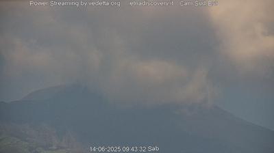 immagine della webcam nei dintorni di Camporotondo Etneo: webcam Trecastagni