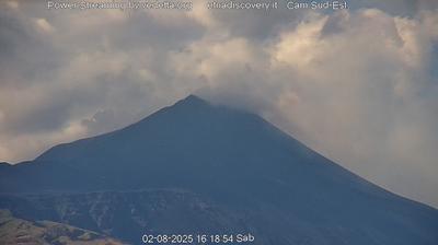 immagine della webcam nei dintorni di Camporotondo Etneo: webcam Trecastagni