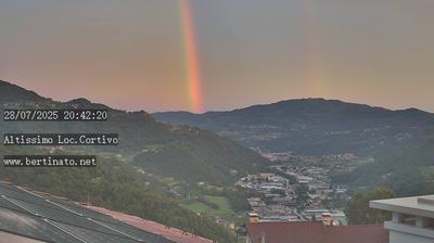 immagine della webcam nei dintorni di Recoaro Terme: webcam Altissimo