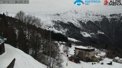 immagine della webcam nei dintorni di Ponderano: webcam Alpe di Mera