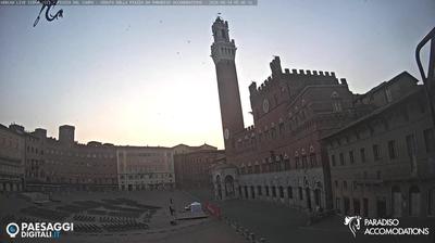 immagine della webcam nei dintorni di Lamole: webcam Siena