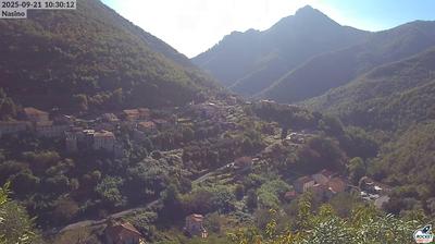 immagine della webcam nei dintorni di Monesi: webcam Nasino