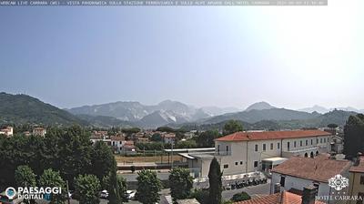 immagine della webcam nei dintorni di Ortonovo: webcam Avenza