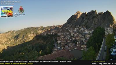 immagine della webcam nei dintorni di Stigliano: webcam Pietrapertosa