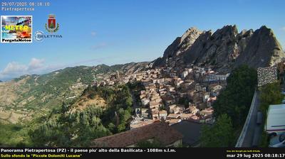 immagine della webcam nei dintorni di Tramutola: webcam Pietrapertosa