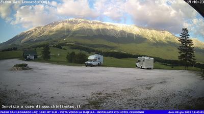 immagine della webcam nei dintorni di Ortona dei Marsi: webcam Roccacaramanico