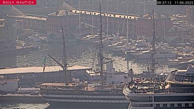 Preview delle webcam di Genoa: Porto Antico - Porto di Genova - Port of Genova, passenger gates