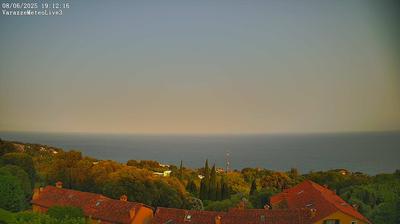 immagine della webcam nei dintorni di Savona: webcam Varazze