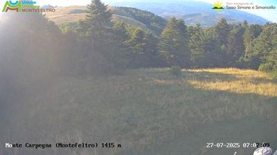 immagine della webcam nei dintorni di Montecalvo in Foglia: webcam Carpegna
