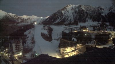 immagine della webcam nei dintorni di Rifugio Calvi Laghi Gemelli: webcam Foppolo