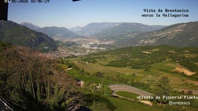 immagine della webcam nei dintorni di Isera: webcam Brentonico