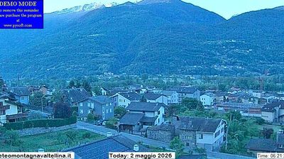 immagine della webcam nei dintorni di Lanzada: webcam Montagna in Valtellina
