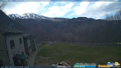 immagine della webcam nei dintorni di Abetone: webcam Cimoncino
