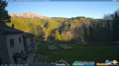 immagine della webcam nei dintorni di Doganaccia: webcam Cimoncino