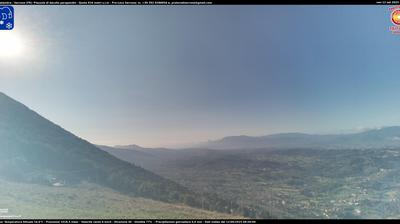 immagine della webcam nei dintorni di Castellafiume: webcam Serrone