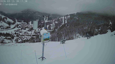immagine della webcam nei dintorni di Sestriere: webcam Chesal