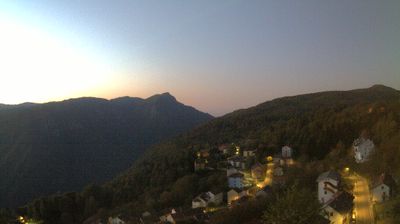 immagine della webcam nei dintorni di Laghi: webcam Tonezza del Cimone